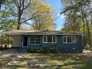 Building Photo - 704 S 22nd Ave