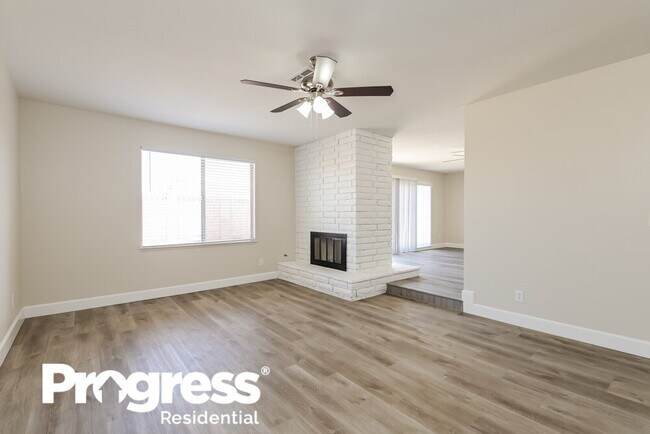 Building Photo - 706 Willow Ave