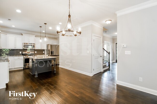 Foto del edificio - 4669 Pebble Lake Dr