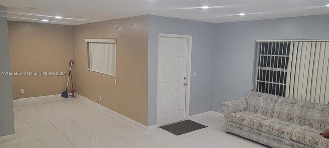 Foto del edificio - 922 N 22nd Ave