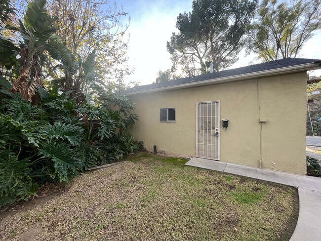 Building Photo - 11414 Loma Vista Dr