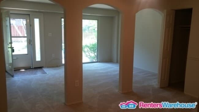 Building Photo - 2342 Sun Valley Cir