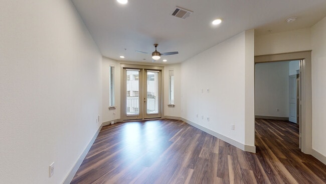 Interior Photo - Vitruvian West