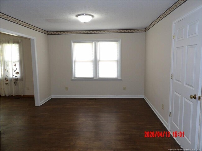 Foto del edificio - 7521 Ascot Ave