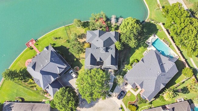 Foto del edificio - 5702 Stratford Gardens Dr