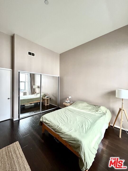 Foto del edificio - 630 W 6th St