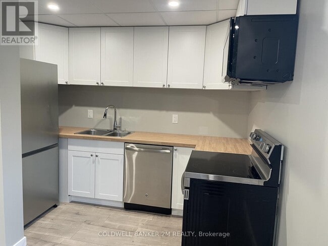 Building Photo - 101 Bobcaygeon Rd