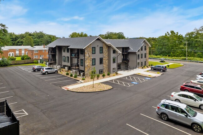 Foto del edificio - Simsbury Center Apartments