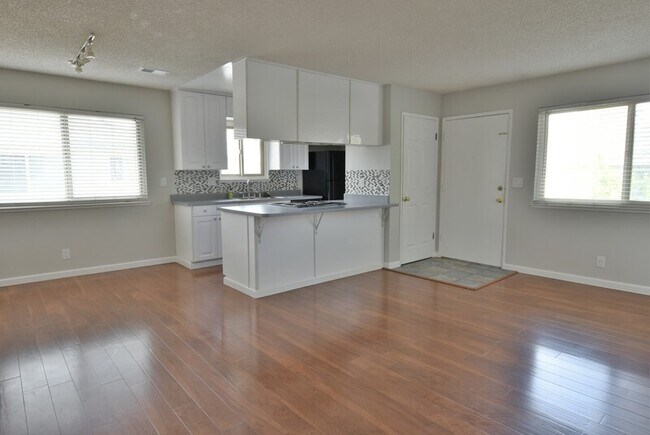 Building Photo - 243 E Latimer Ave