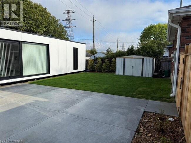 Building Photo - 46 Linden Ave