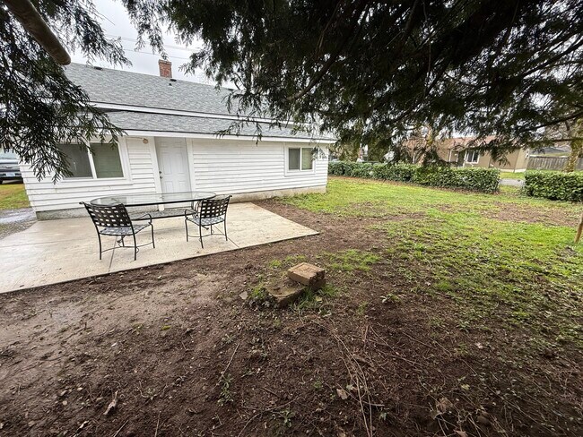 Foto del edificio - 8323 SE 62nd Ave