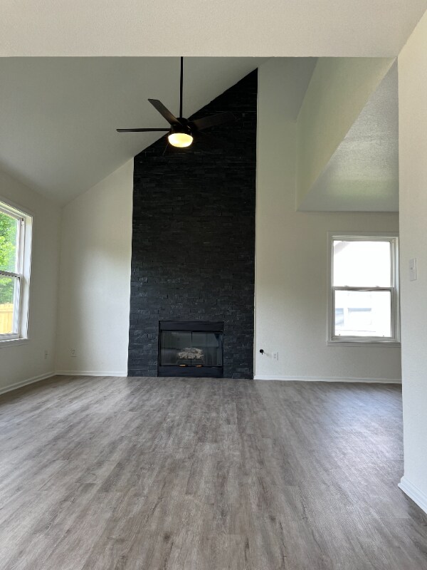 Building Photo - 2729 Grand Cir