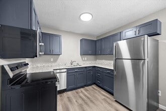 Building Photo - 443 M St