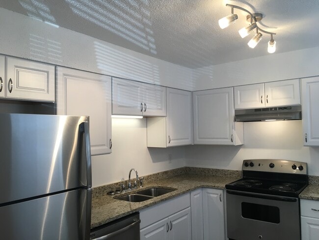 Building Photo - 1417 29th St