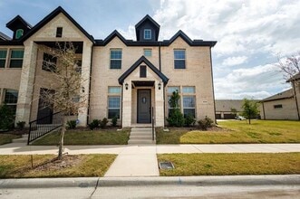 Building Photo - 3628 Chaucer Trl
