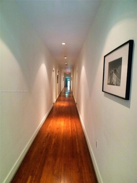 Foto del edificio - 1751 James Ave