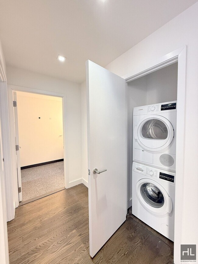 Foto del edificio - NO fee 1 bed 1 bath on the 22nd floor - Su...