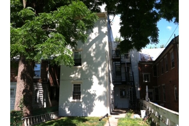 Building Photo - Old Brick House Apartments