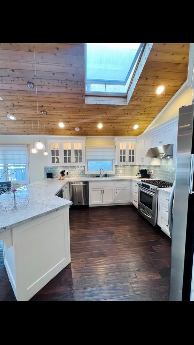 Building Photo - 29 5th St