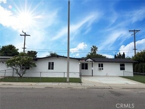 Building Photo - 2100 W Dogwood Ave
