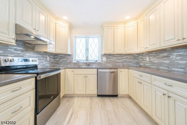 Foto del edificio - 42 Ute Ave