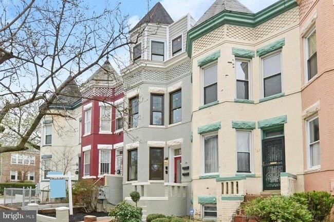 Photo - 39 U St NE Townhome