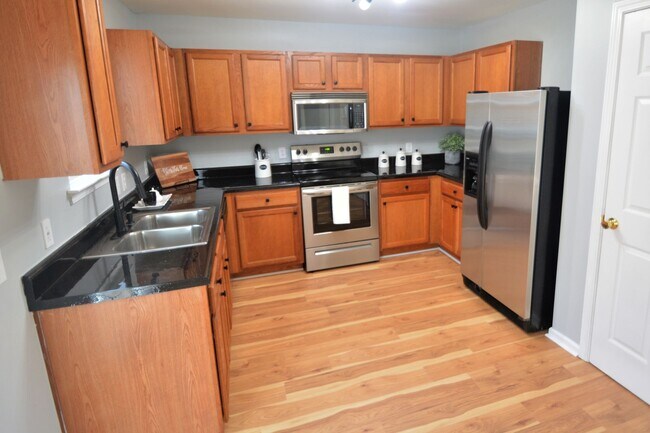 Foto del edificio - 7920 McGarry Trail