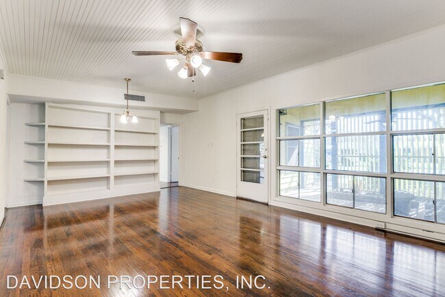 Foto del edificio - 4 br, 3 bath House - 503 Brightwood Pl