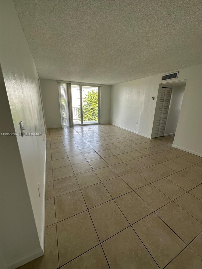 Building Photo - 486 NW 165th St