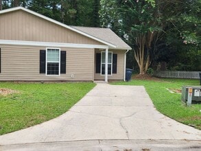 Building Photo - 107 Twinwood Ct