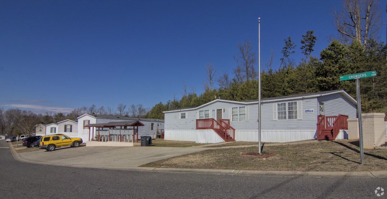 Building Photo - Orion Oaks