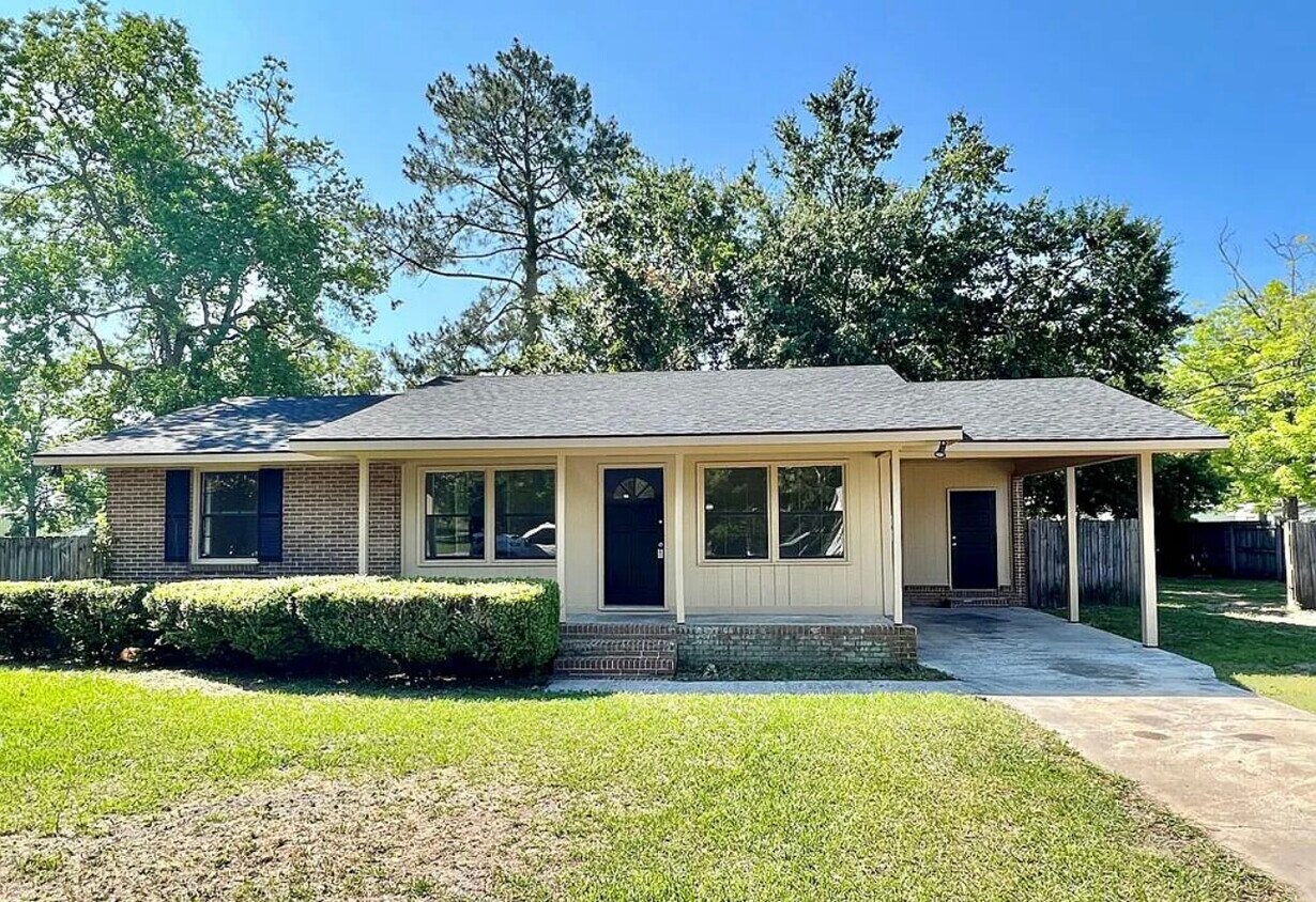 Foto principal - 507 W 3rd St