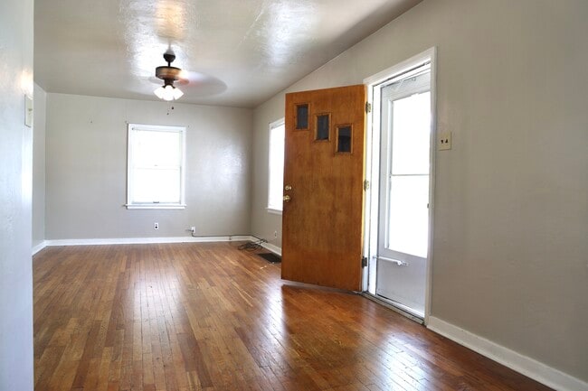 Building Photo - 1602 N Olive St