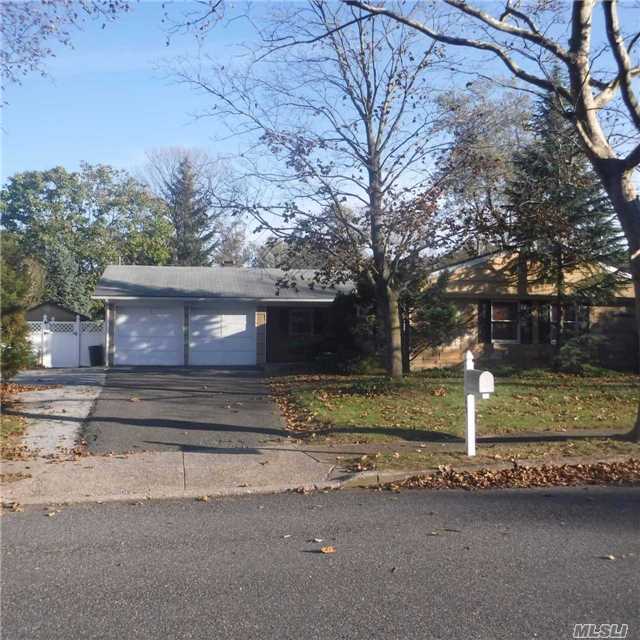 Primary Photo - 15 Tinder Ln