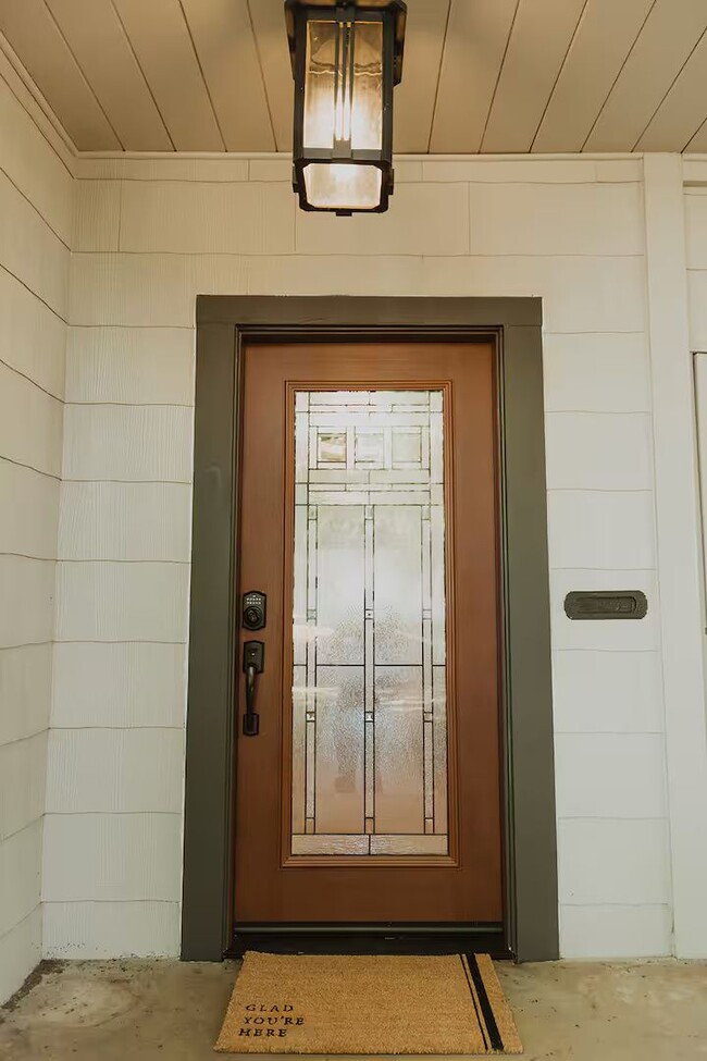 Building Photo - Historic Charm Meets Modern Comfort – Fully Furnished