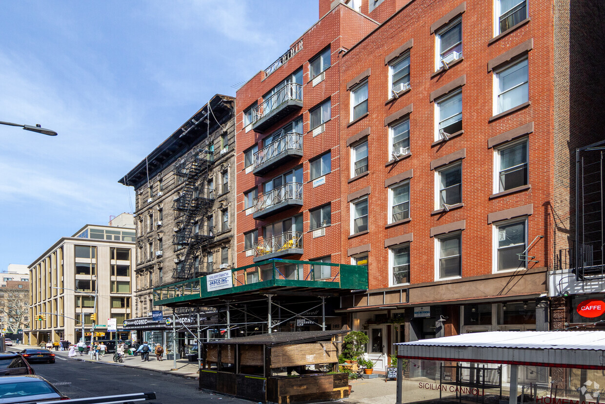Primary Photo - 182 Mulberry St
