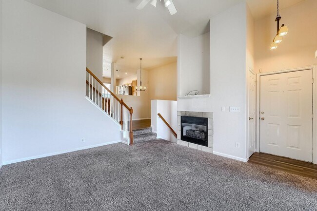 Foto del edificio - Three Bedroom Townhome in Henderson