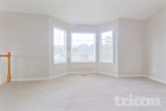 Building Photo - 241 W Fork Way