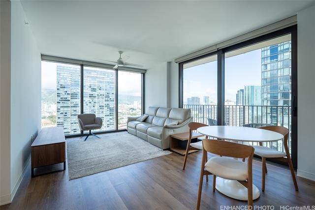 Foto principal - 987 Queen St