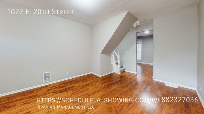 Building Photo - Gorgeous Kitchen & Fully Renovated!