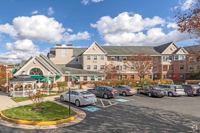 Building Photo - Cascades Village