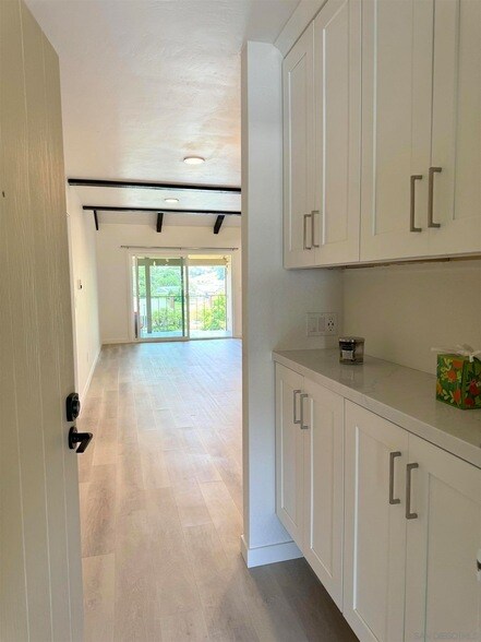 Foto del edificio - 1858 Fairway Circle Drive Unit F8