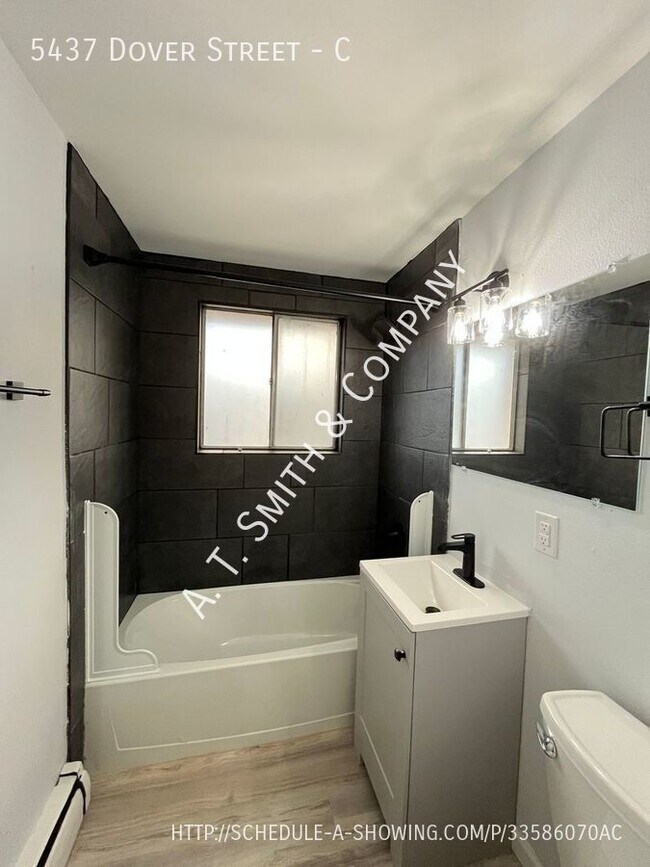 Foto del edificio - Two Bedroom Apartment Located in Arvada!