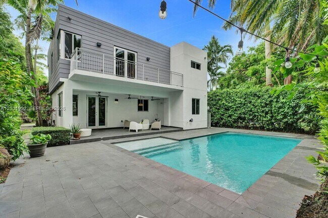 Building Photo - 6340 SW 80th St