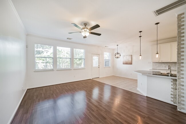 Foto del edificio - 11823 Keystone Spring Way