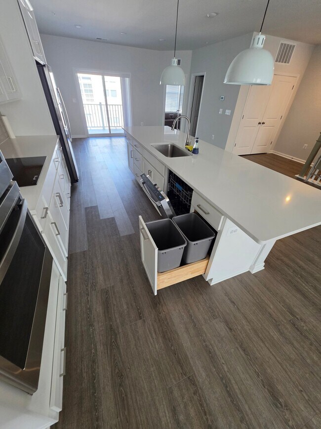 Building Photo - 9008 Bernard Mills Dr