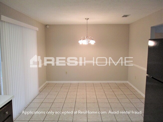 Building Photo - BEAUTIFUL NEWLY RENOVATED HOME!