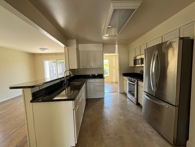 Building Photo - 34 Prince Royal Psge