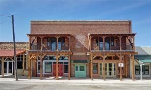 Building Photo - 208 N Main St