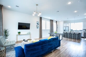 Building Photo - 2713 EaDo Edge Ct